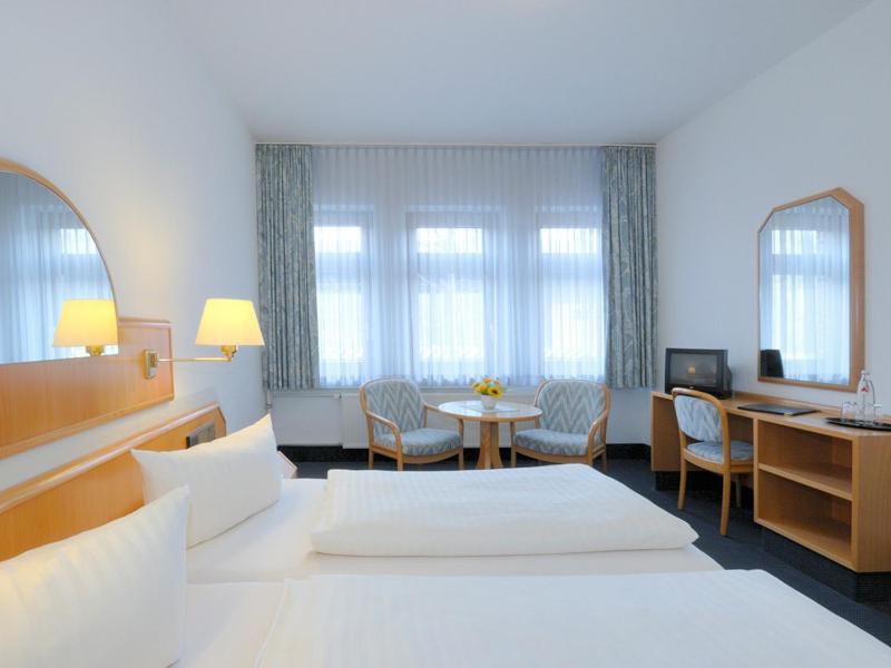 Autobahnhotel Gudow Habitación foto